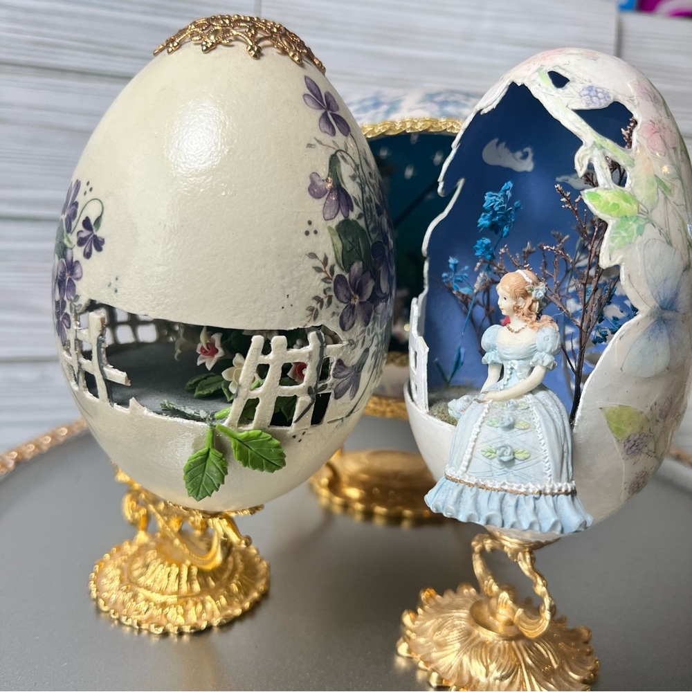 Vintage 3 Easter Egg Carving 3D Victorian Ceramic Faux Gold Stand Floral display - Picture 5 of 17